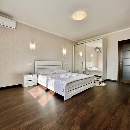Apartpoltava Світлі Просторі Апартаменти 80М2 , 2-Окремі Кімнати, Новобудова Центр Чек Банківський Exterior foto